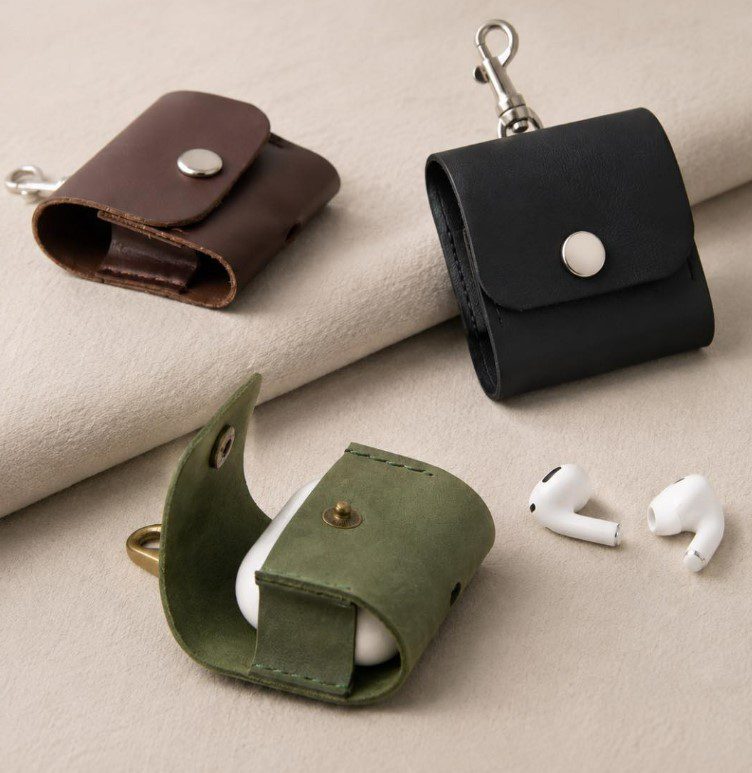 Pérez Handcrafted Leather AirPods and Earbuds Cases